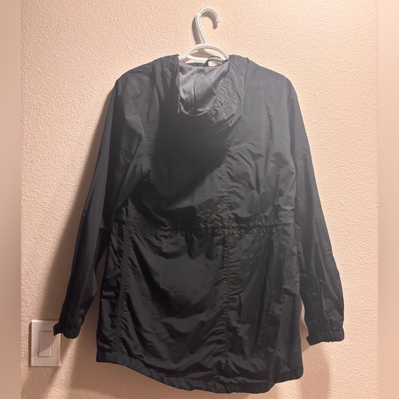 Carhartt Women’s Rain Defender Jacket - Picture 2 of 6